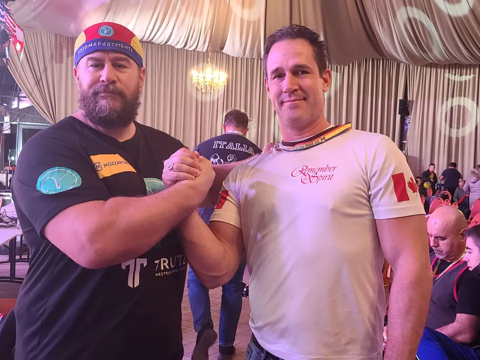 202860_b4199578ae8240bda65fb6dfe962ae32~mv2